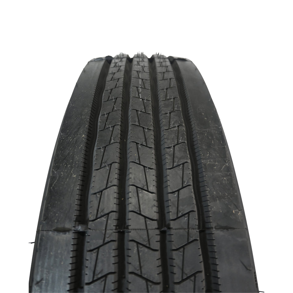 actn-ap580-255-70r22-5-tread-closeup